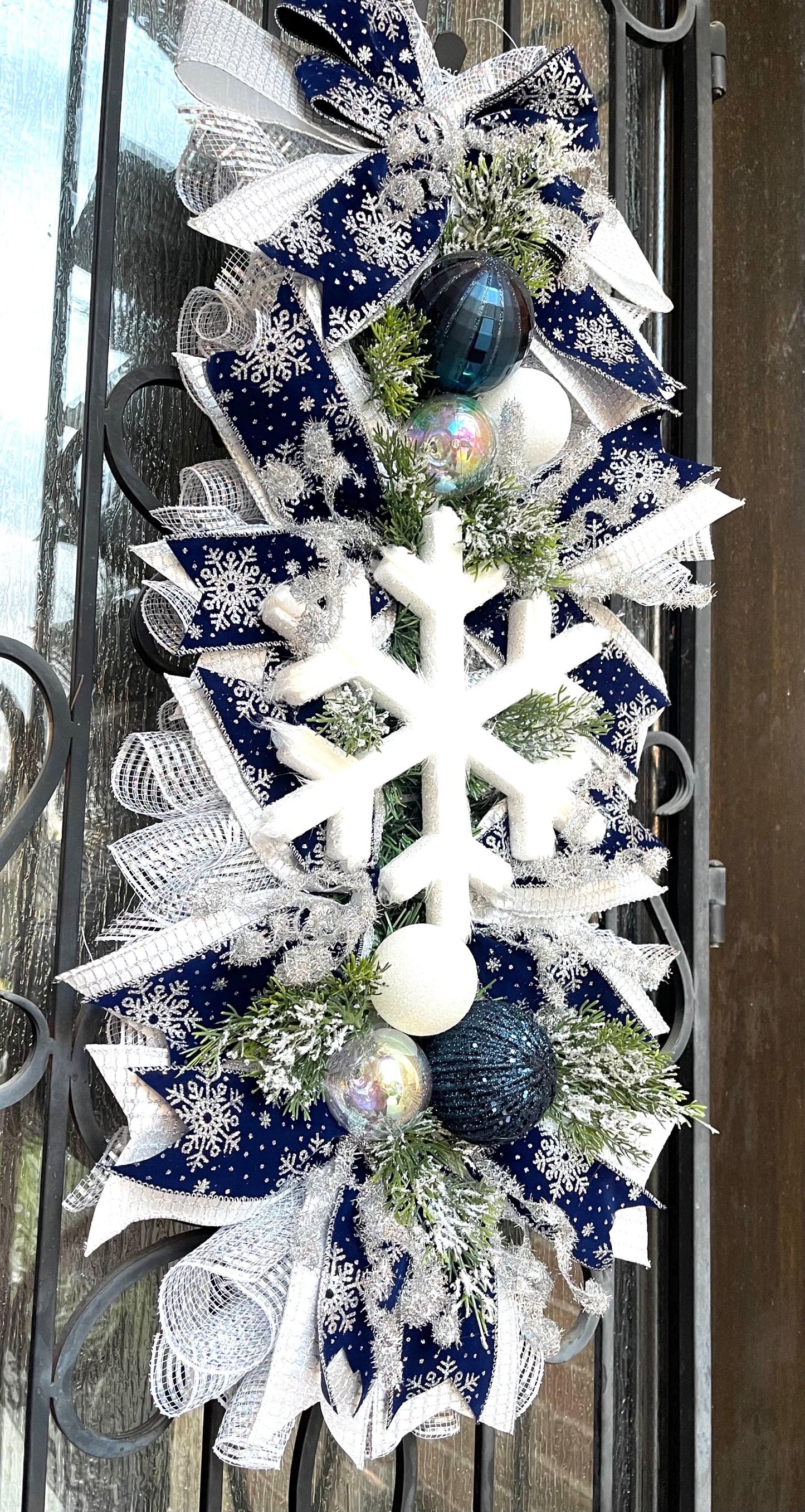 Snowflake Christmas Swag, Navy Silver Holiday Wreath