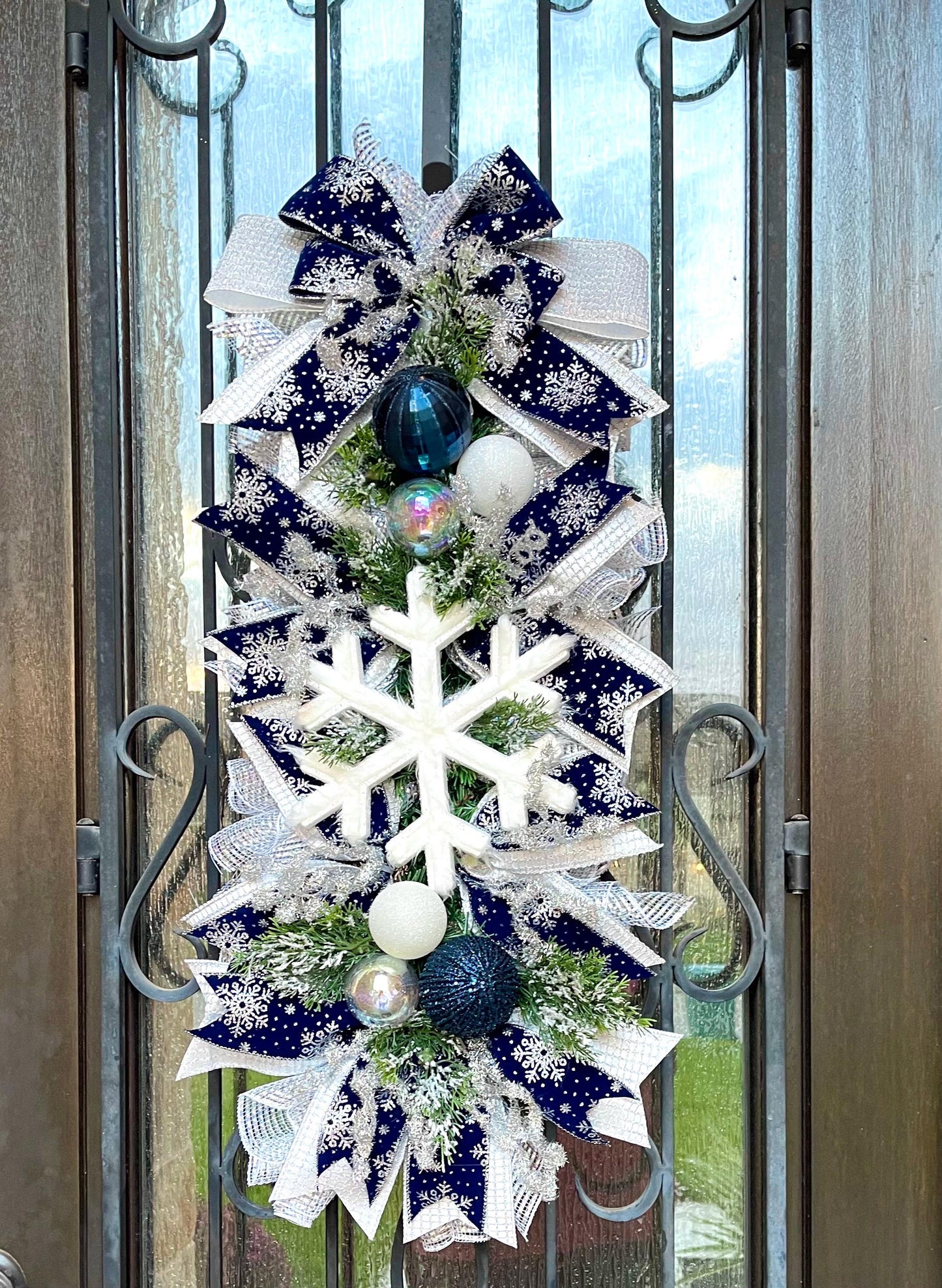 Snowflake Christmas Swag, Navy Silver Holiday Wreath