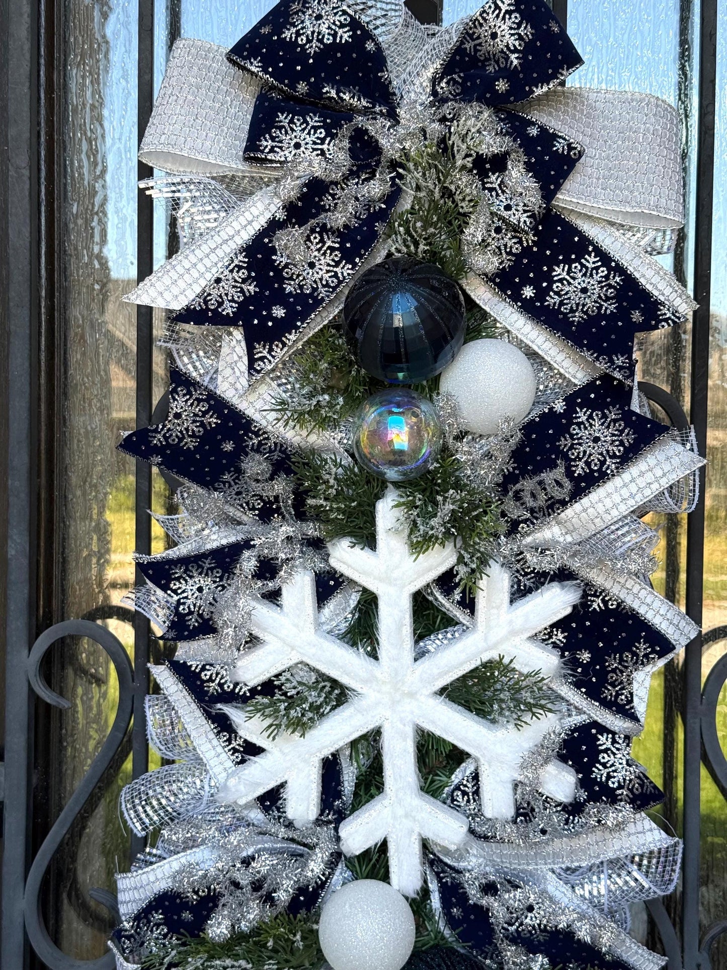 Snowflake Christmas Swag, Navy Silver Holiday Wreath