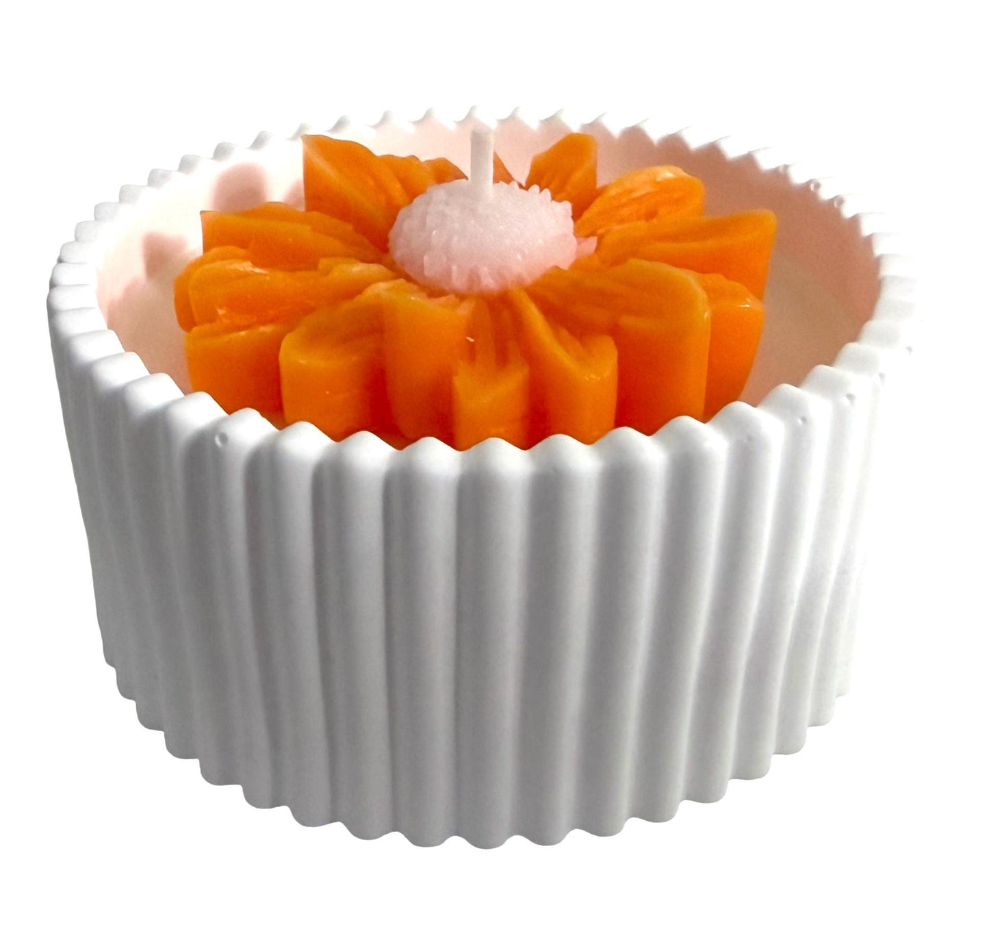 Daisy  Handmade Soy Candles, Cozy Home Decor, Holiday Decorations, Housewarming Gift, Luxury Candle