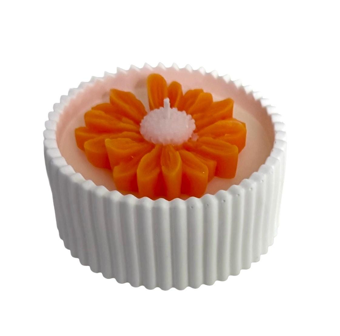 Daisy  Handmade Soy Candles, Cozy Home Decor, Holiday Decorations, Housewarming Gift, Luxury Candle